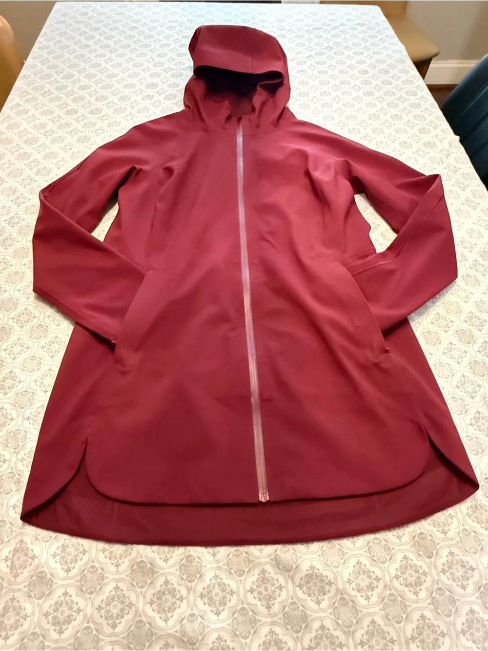 Lululemon Glyde Along Sottshell Deep Ruby Size 6